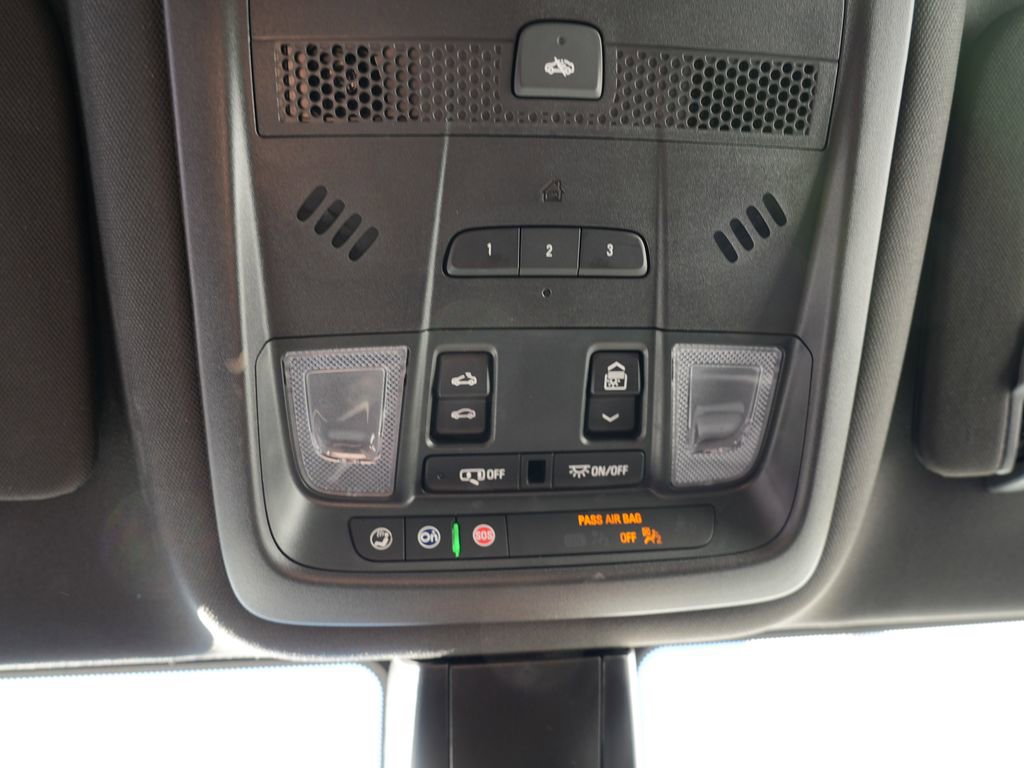 Used 2025 Cadillac XT6 Premium Luxury image 44