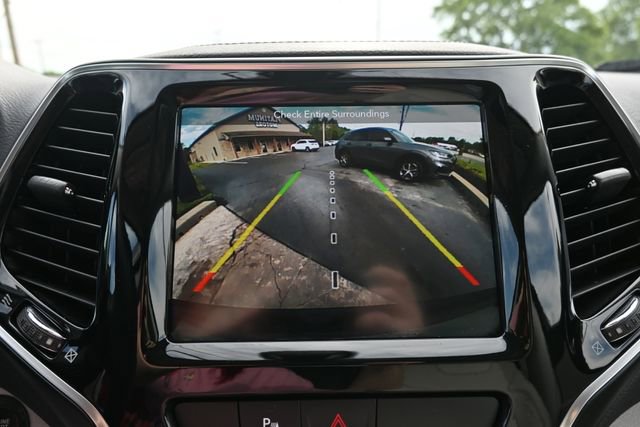 Used 2019 Jeep Cherokee Limited AWD/4WD image 42