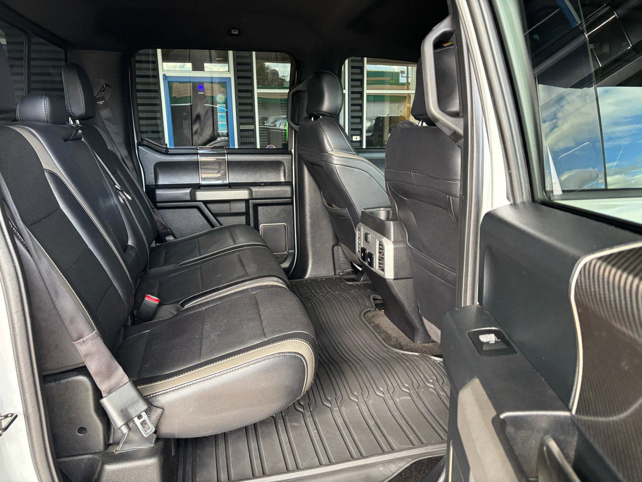 Used 2017 Ford F150 Raptor w/ Equipment Group 802A Luxury image 25