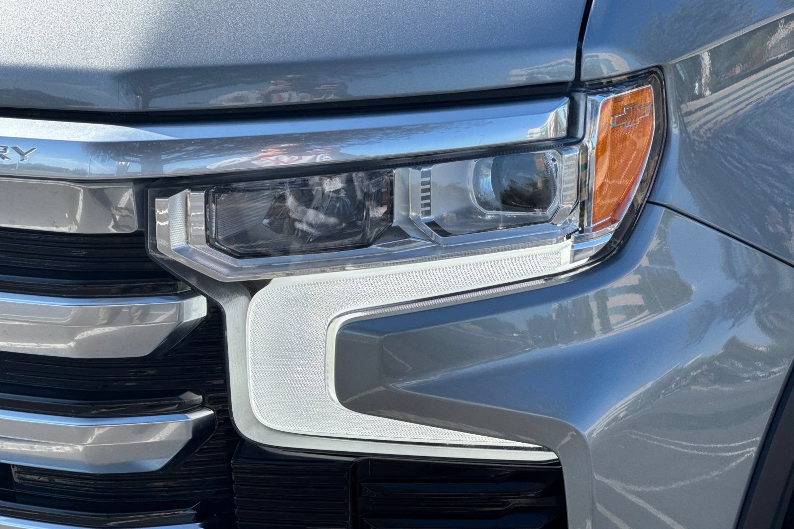 Used 2023 Chevrolet Silverado 1500 High Country w/ High Country Premium Package AWD/4WD image 52