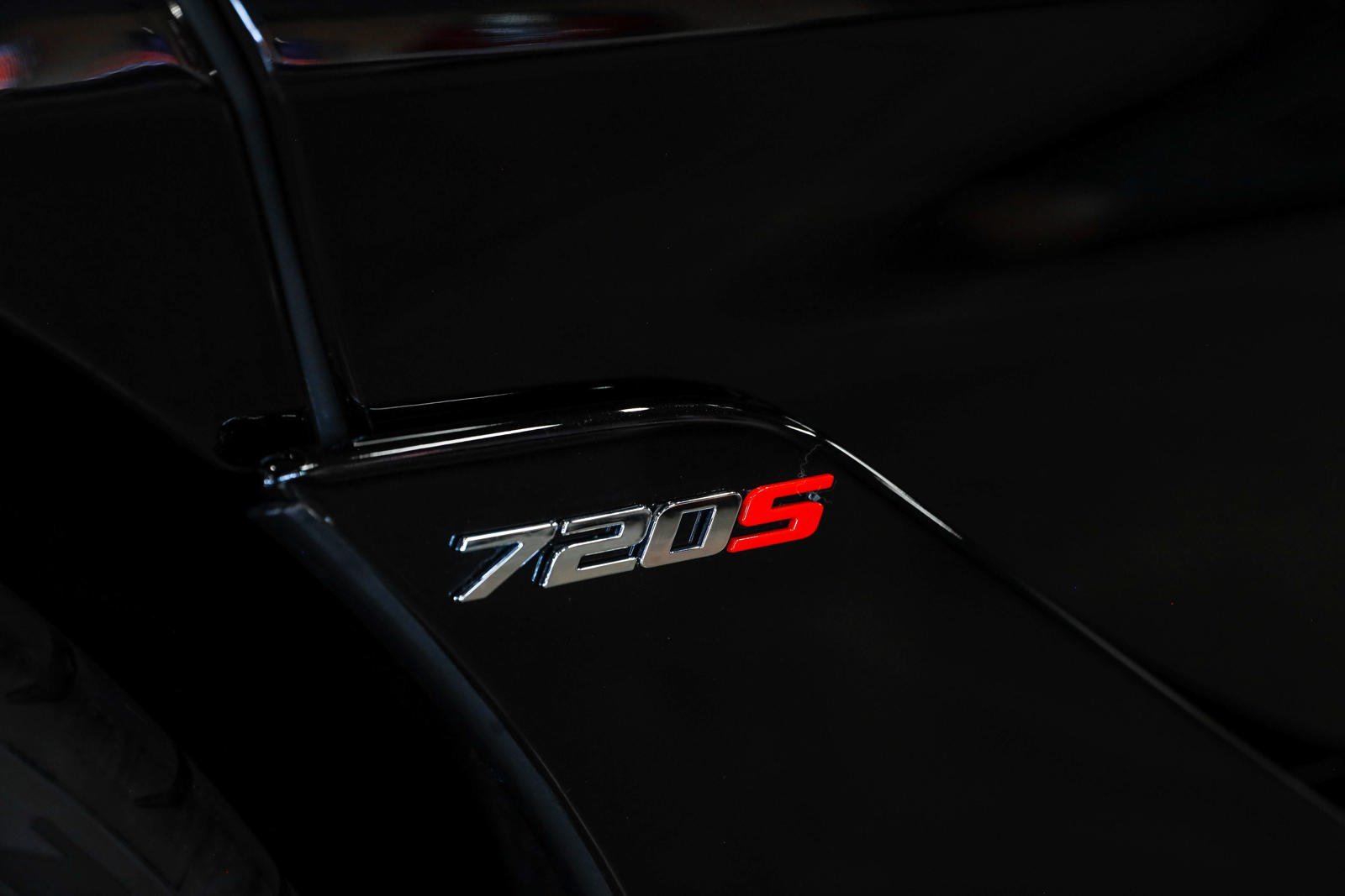 Used 2019 McLaren 720S RWD image 25