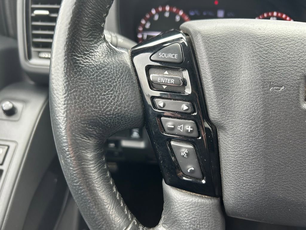 Used 2022 Nissan Frontier PRO-4X w/ Pro-4X Premium Package image 16