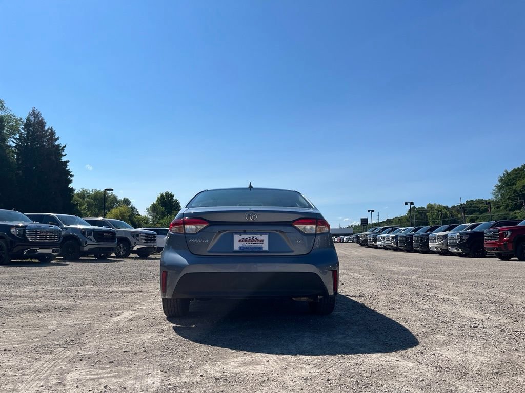 Used 2024 Toyota Corolla LE FWD image 9