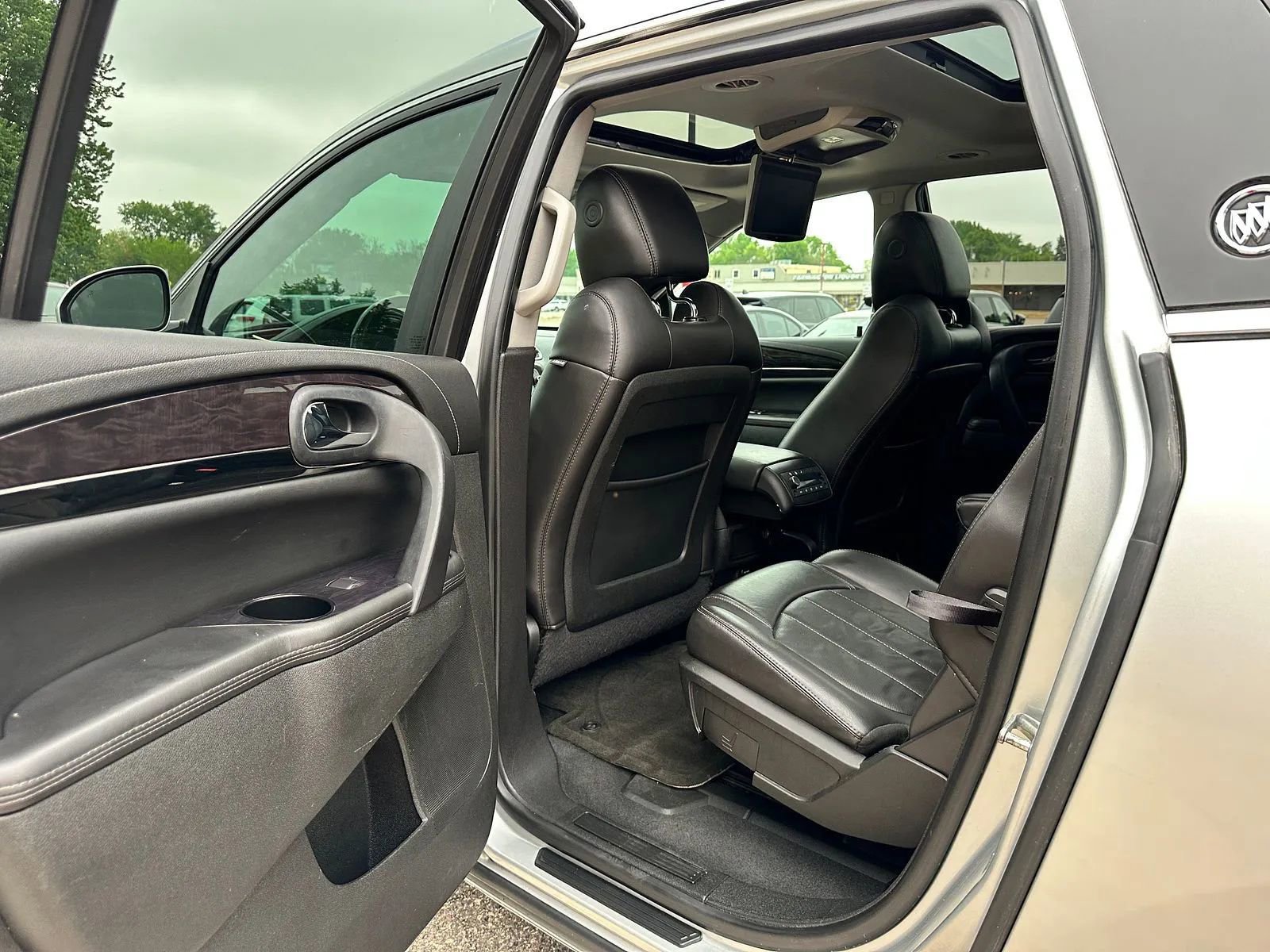 Used 2015 Buick Enclave Premium AWD/4WD image 16
