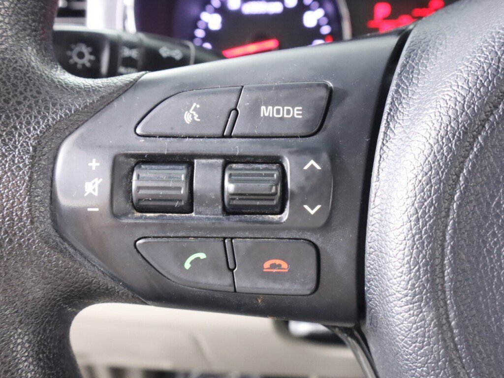 Used 2016 Kia Sedona LX w/ LX Convenience Package image 15