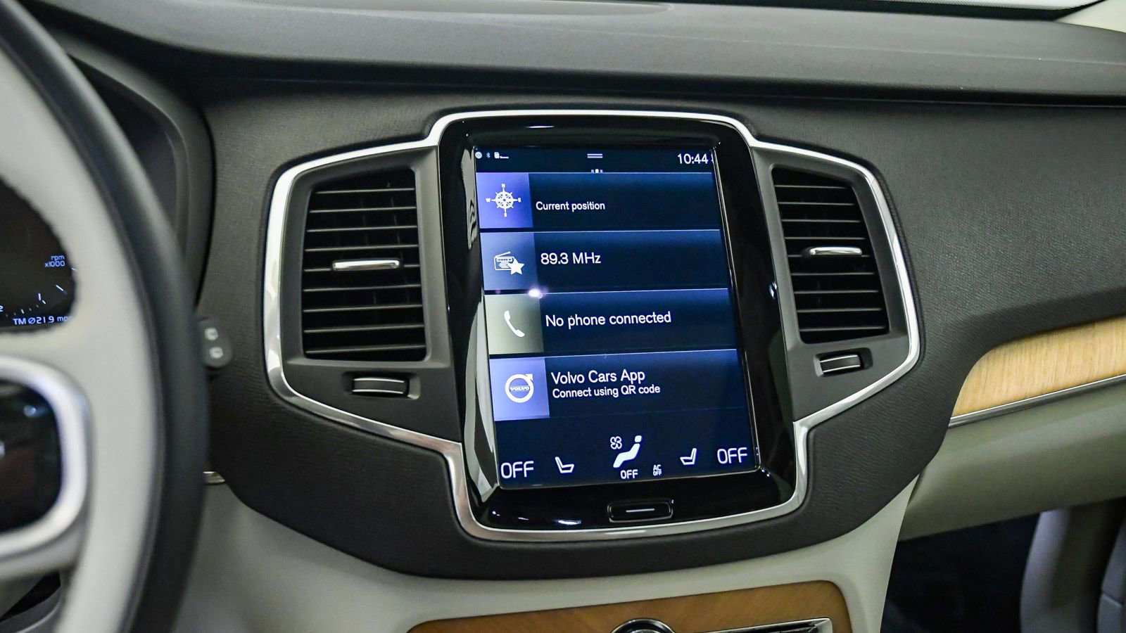 Certified 2022 Volvo XC90 T5 Momentum AWD/4WD image 22