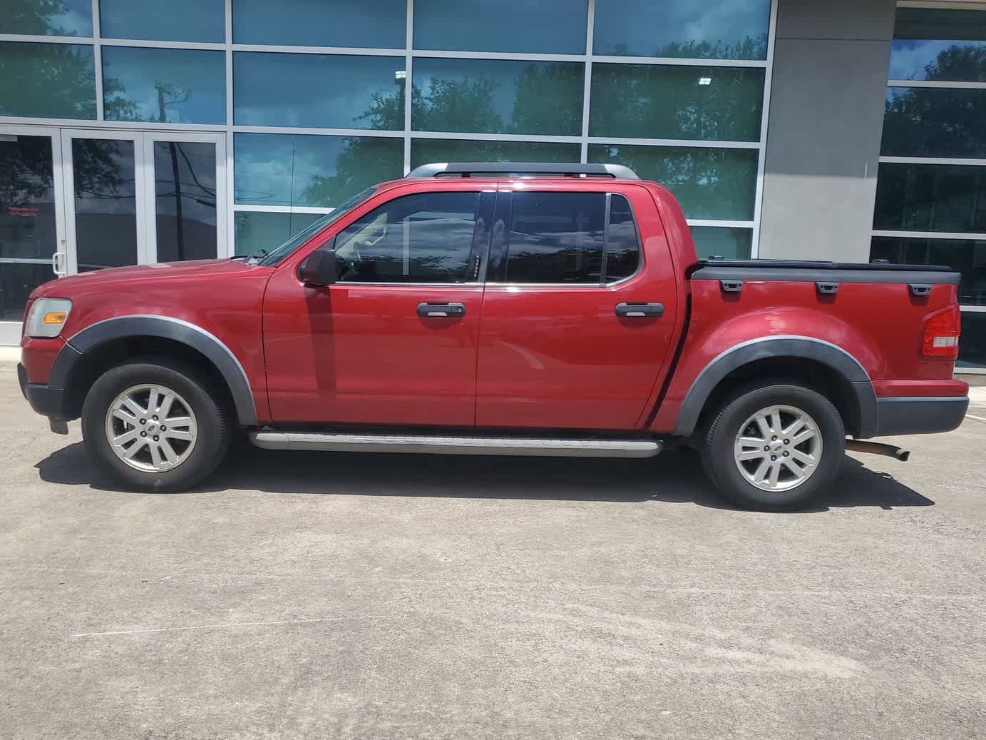 Used 2010 Ford Explorer Sport Trac XLT RWD image 3
