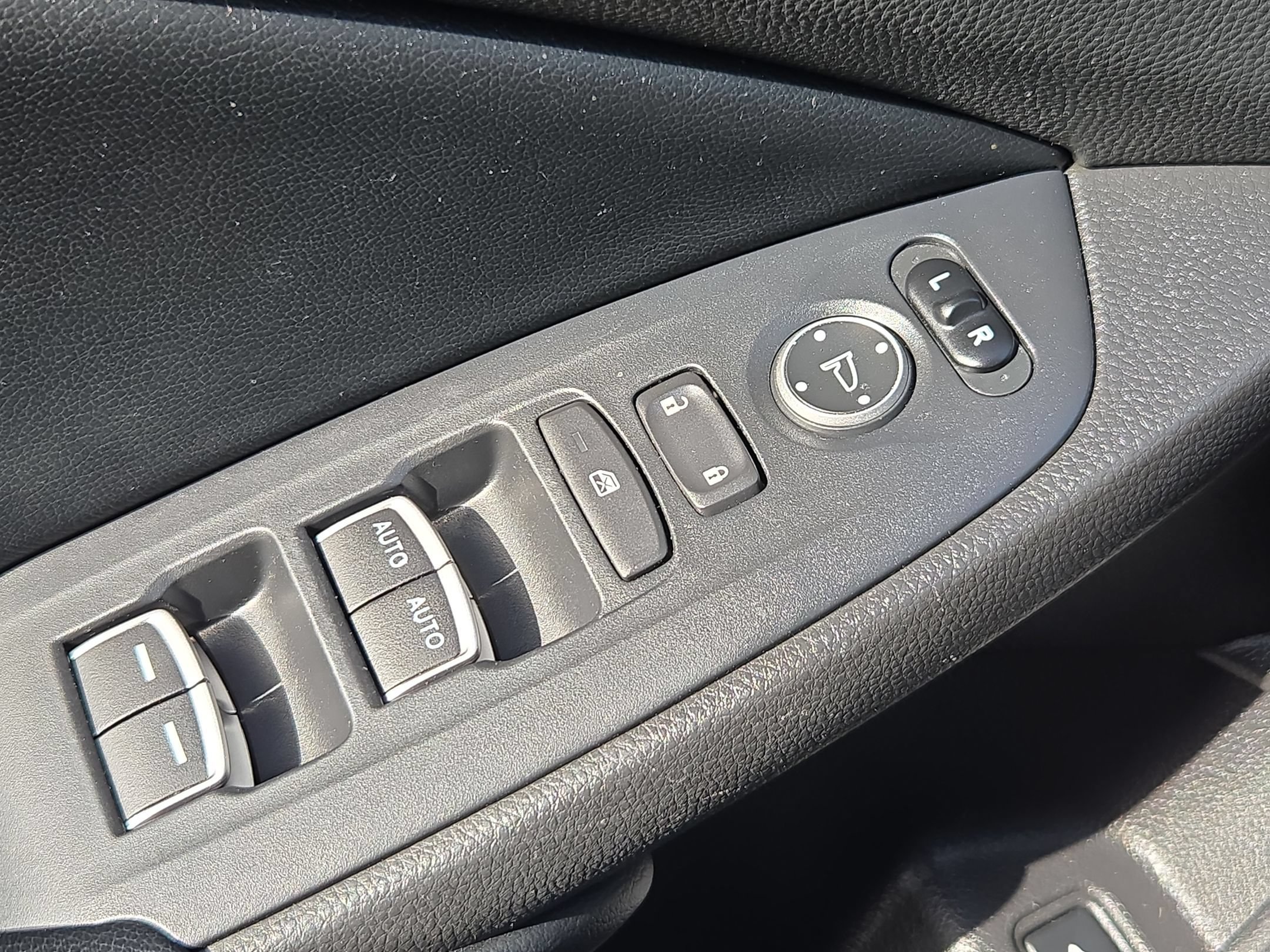 Used 2018 Honda Accord EX image 11