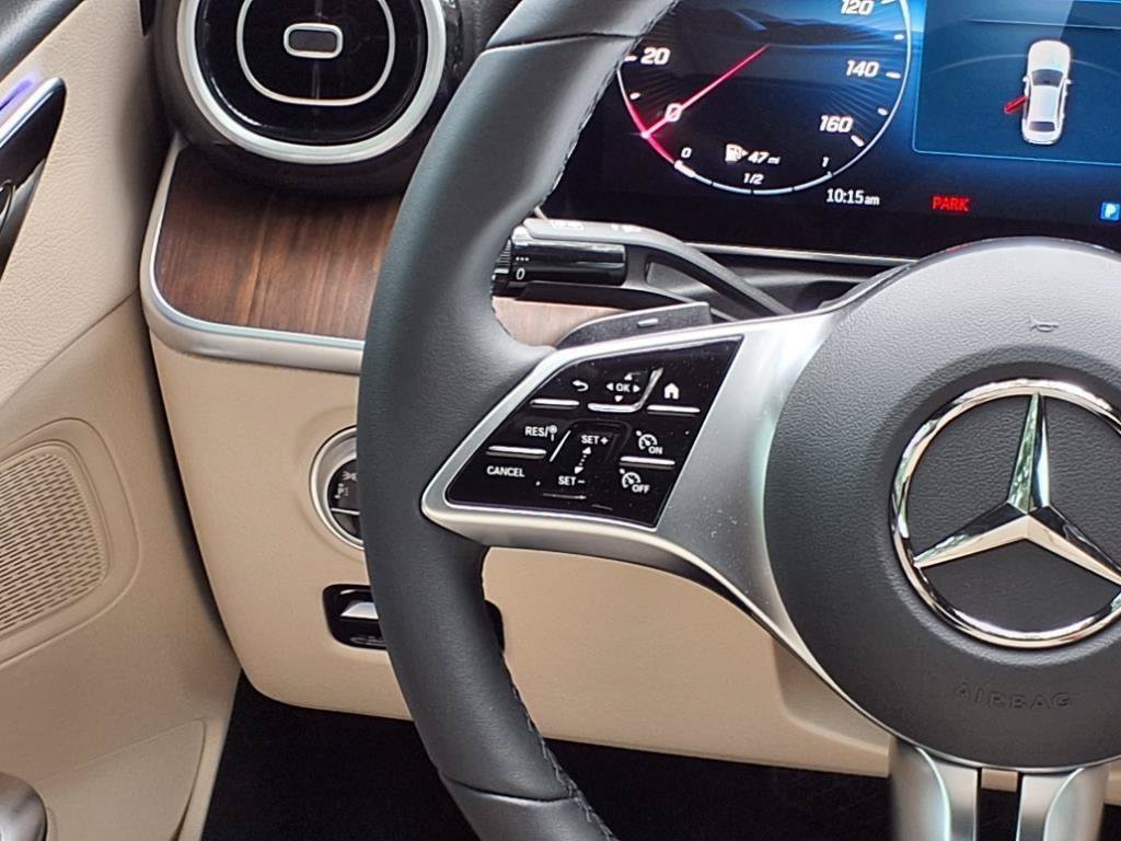 Used 2025 Mercedes-Benz C 300 Sedan image 12