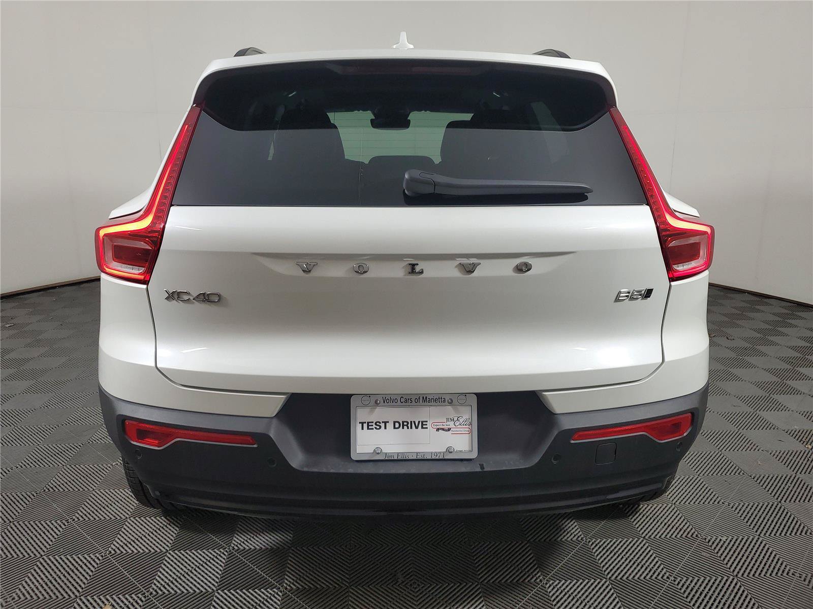New 2026 Volvo XC40 B5 Plus w/ Climate Package AWD/4WD image 5