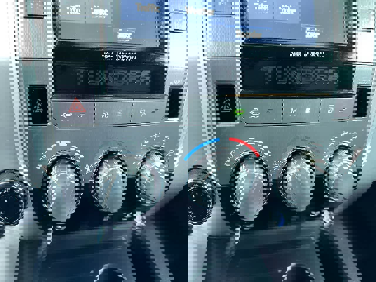 Used 2015 Toyota Tundra SR5 w/ SR5 Upgrade Package image 27