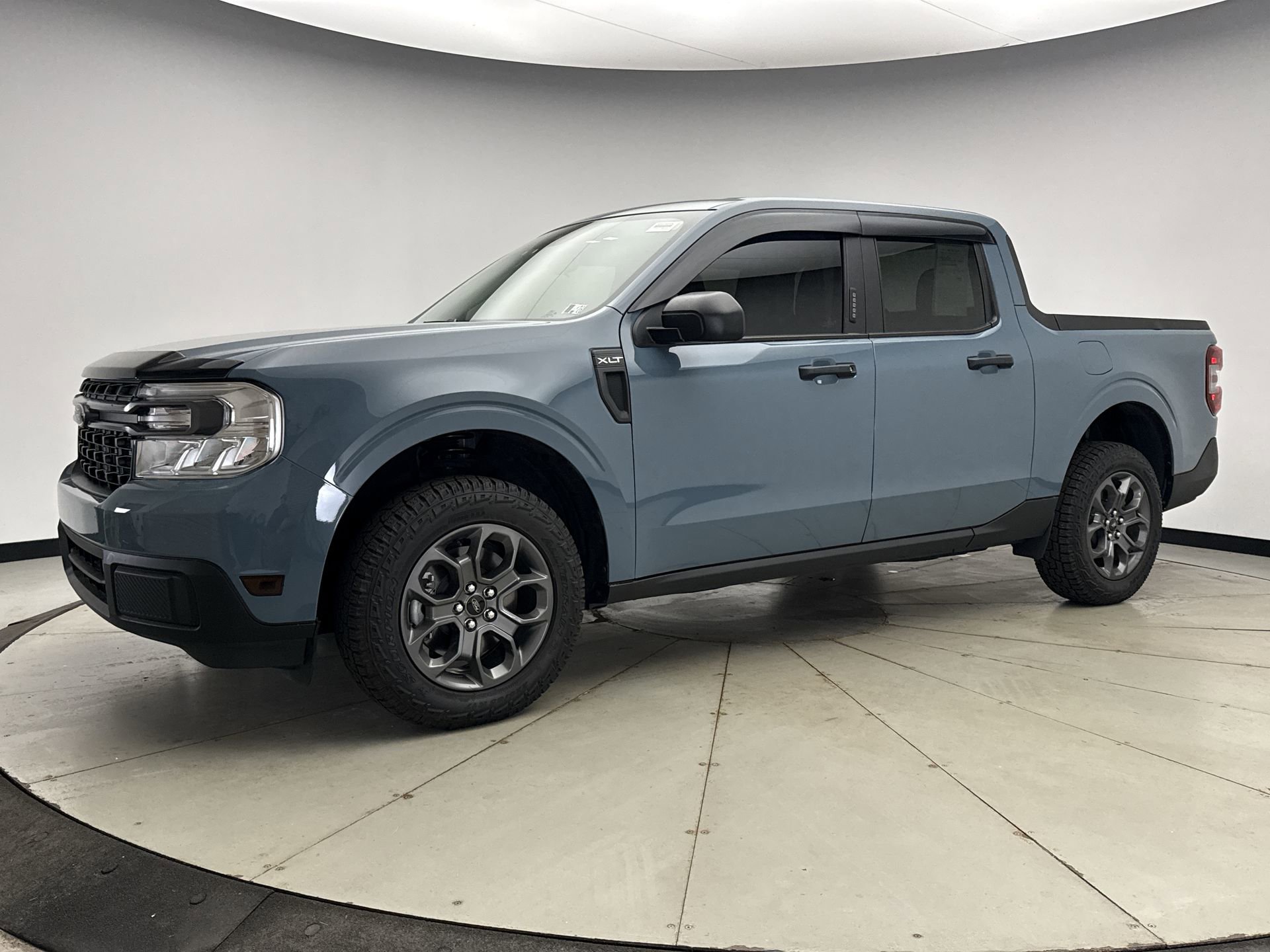 Used 2023 Ford Maverick XLT FWD image 1