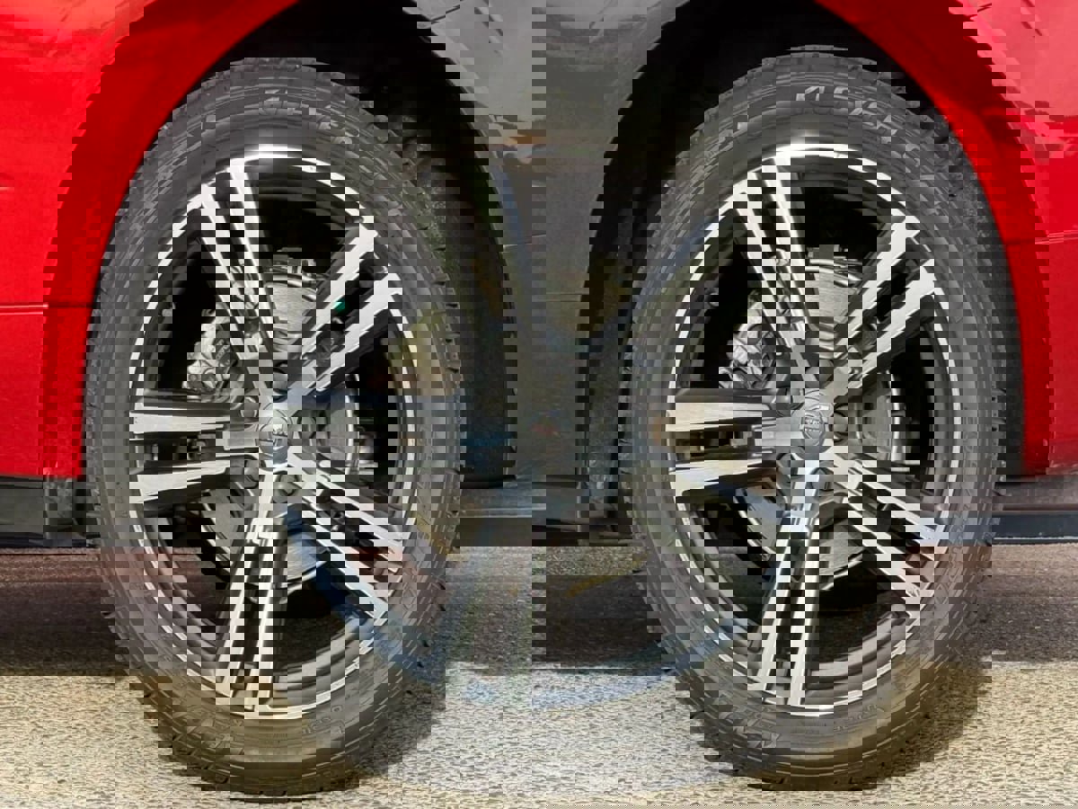 Used 2019 Volvo XC60 T5 Momentum w/ Advanced Package image 28