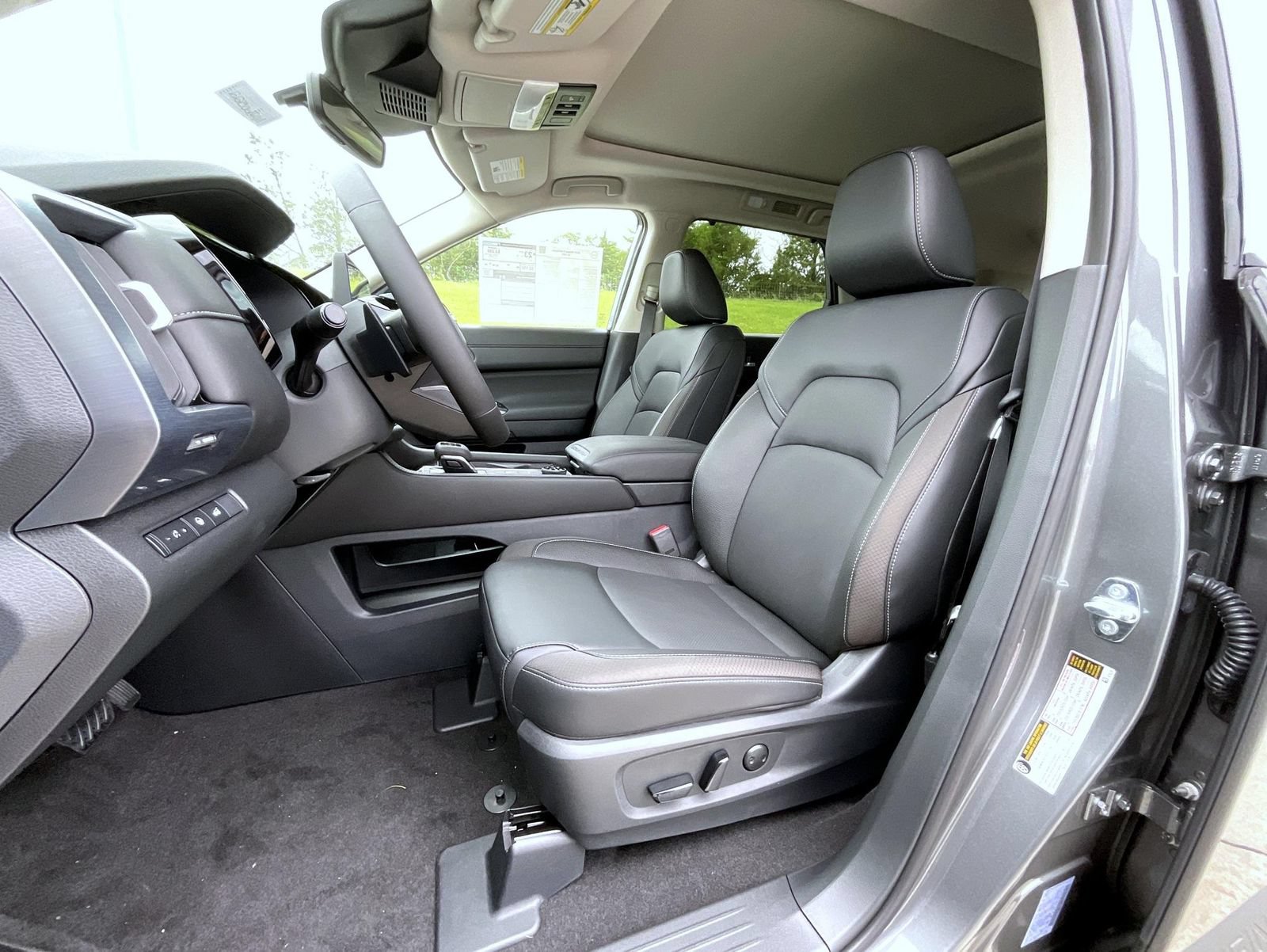 New 2026 Nissan Pathfinder SL w/ SL Premium Package AWD/4WD image 10
