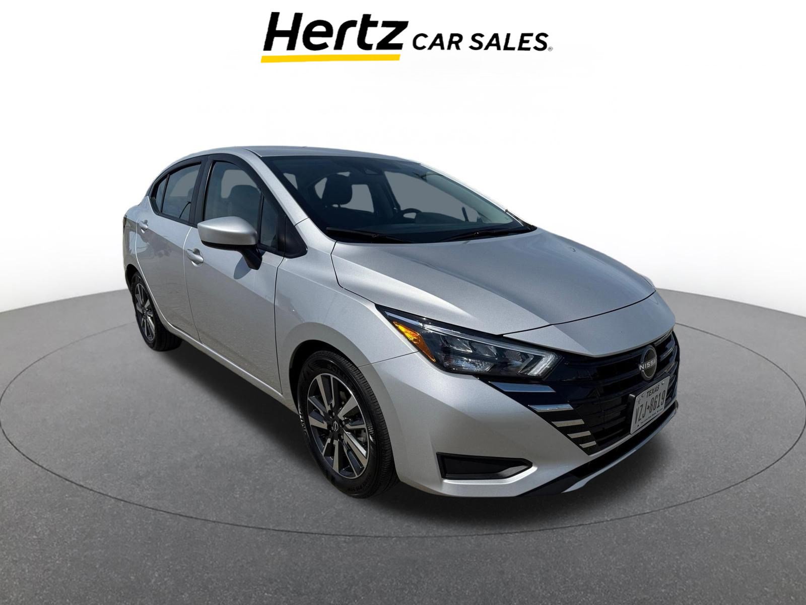 Used 2025 Nissan Versa SV image 1