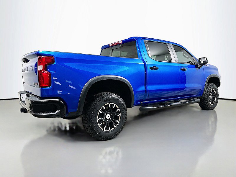 Used 2023 Chevrolet Silverado 1500 ZR2 w/ Technology Package AWD/4WD image 7