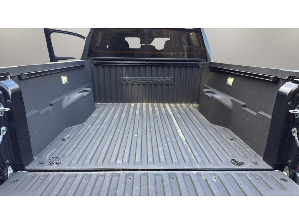 Used 2024 Toyota Tacoma TRD Sport AWD/4WD image 18