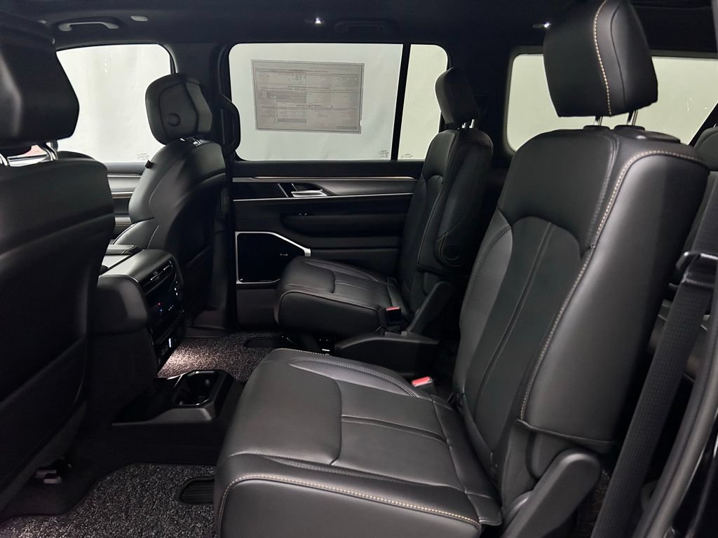 New 2026 Jeep Grand Wagoneer L 4WD image 13