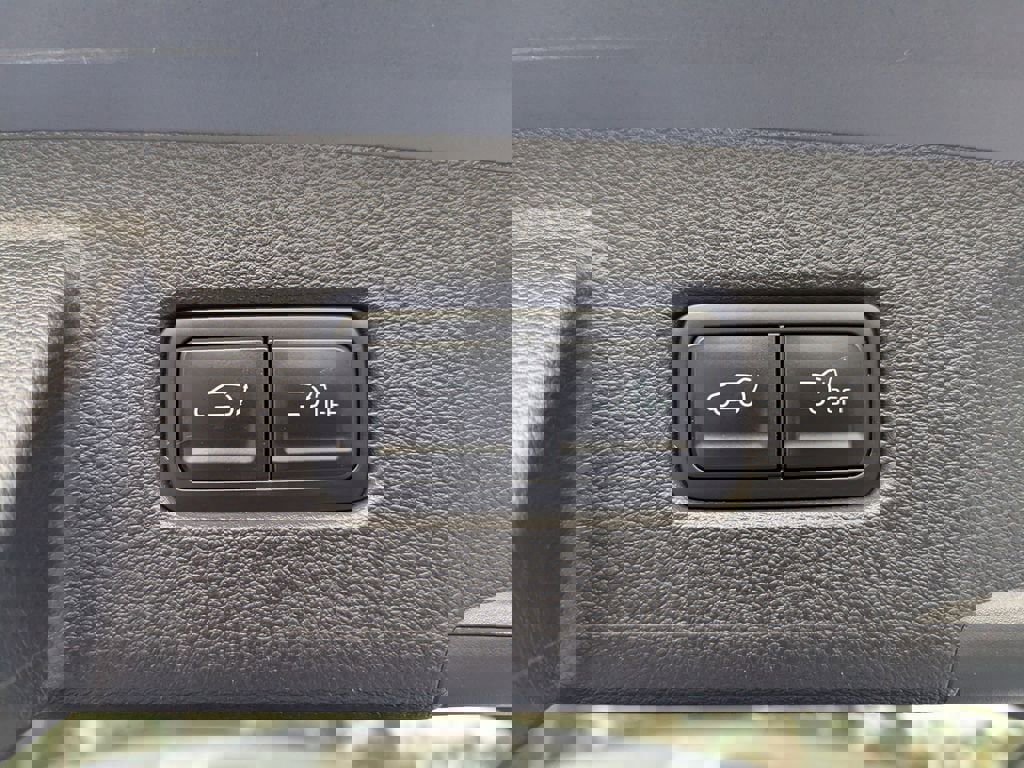 Certified 2023 Kia Telluride EX w/ EX Captain's Chair Package image 9