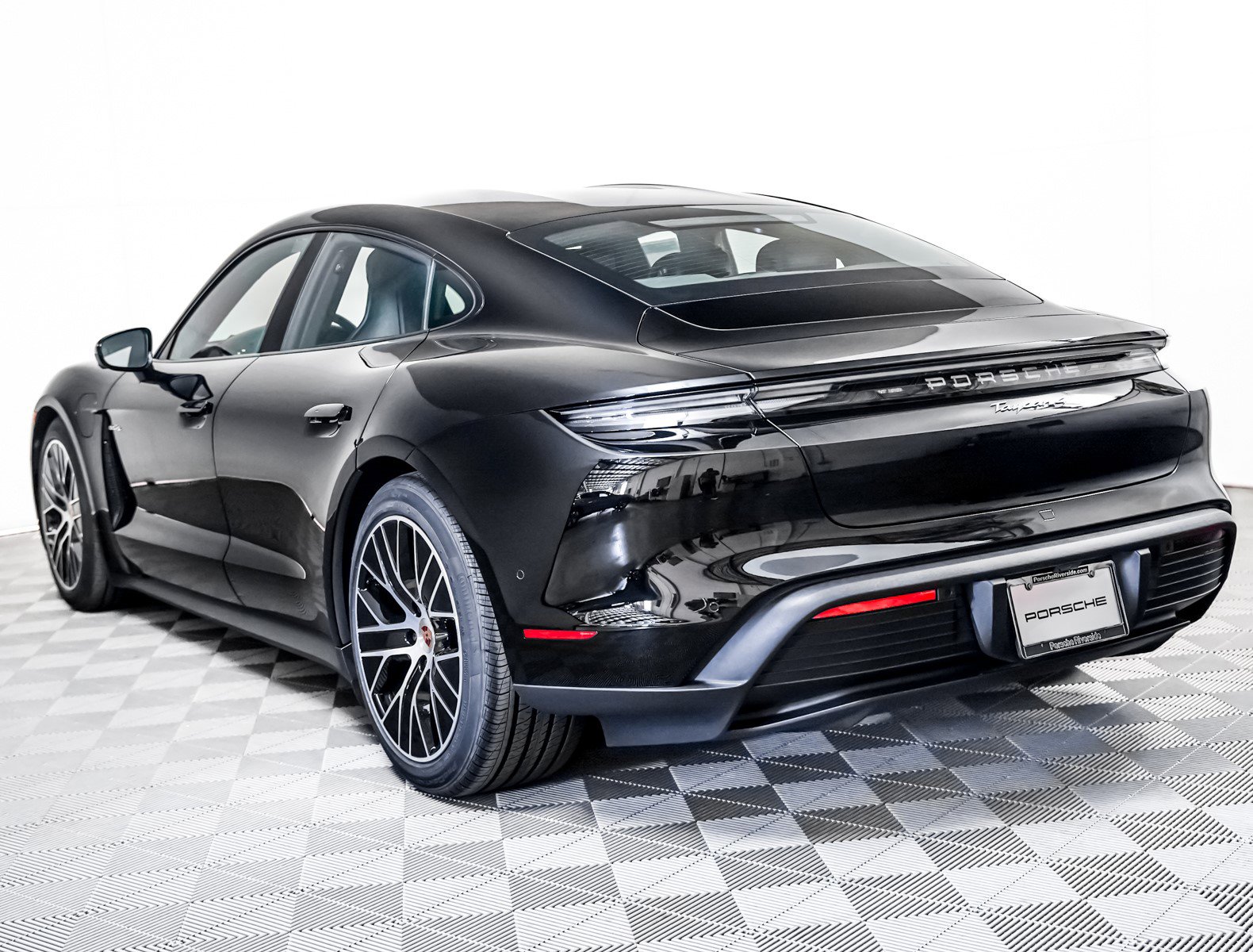 New 2026 Porsche Taycan image 3