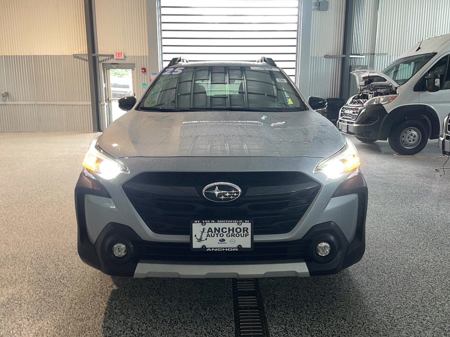 Used 2025 Subaru Outback Limited XT AWD/4WD image 2