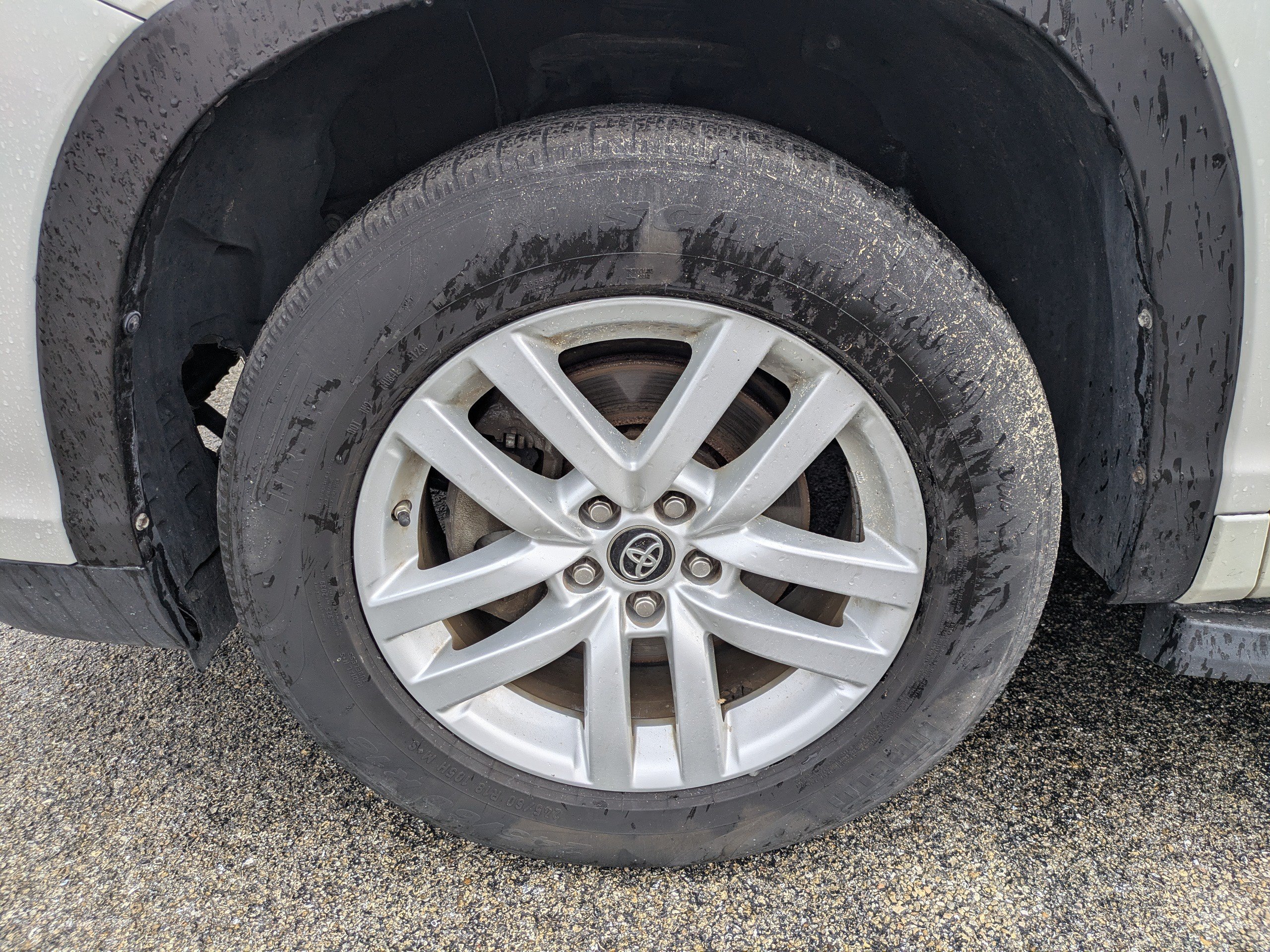 Used 2016 Toyota Highlander LE FWD image 11