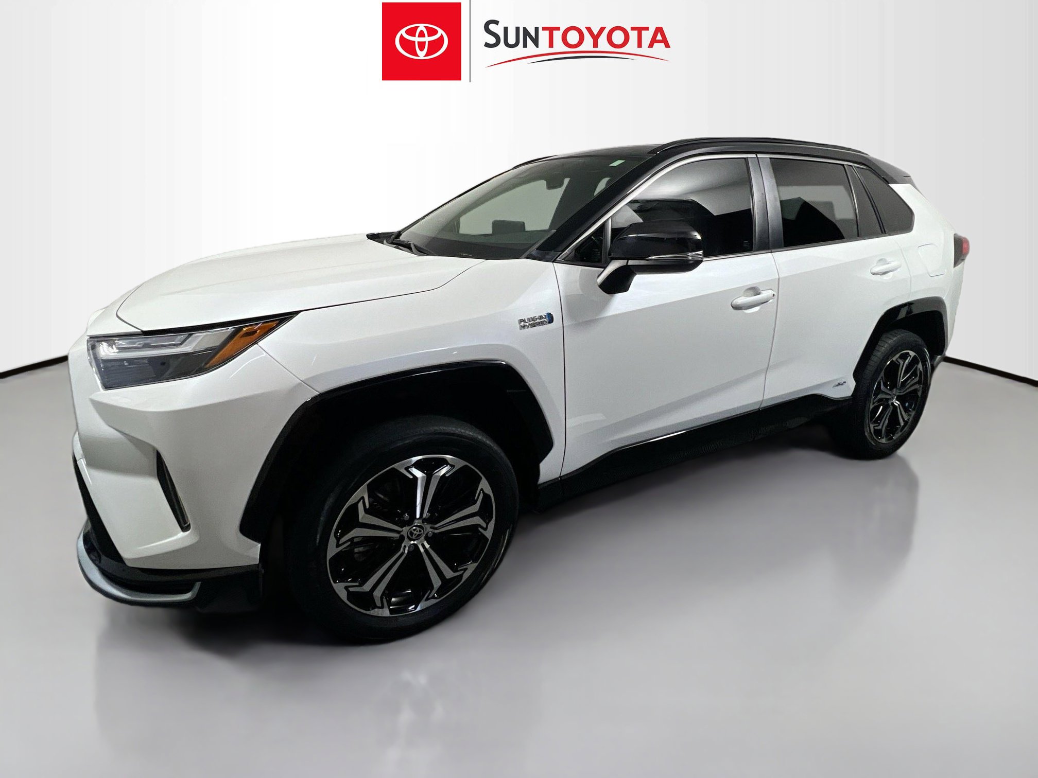Used 2024 Toyota RAV4 XSE AWD/4WD image 9