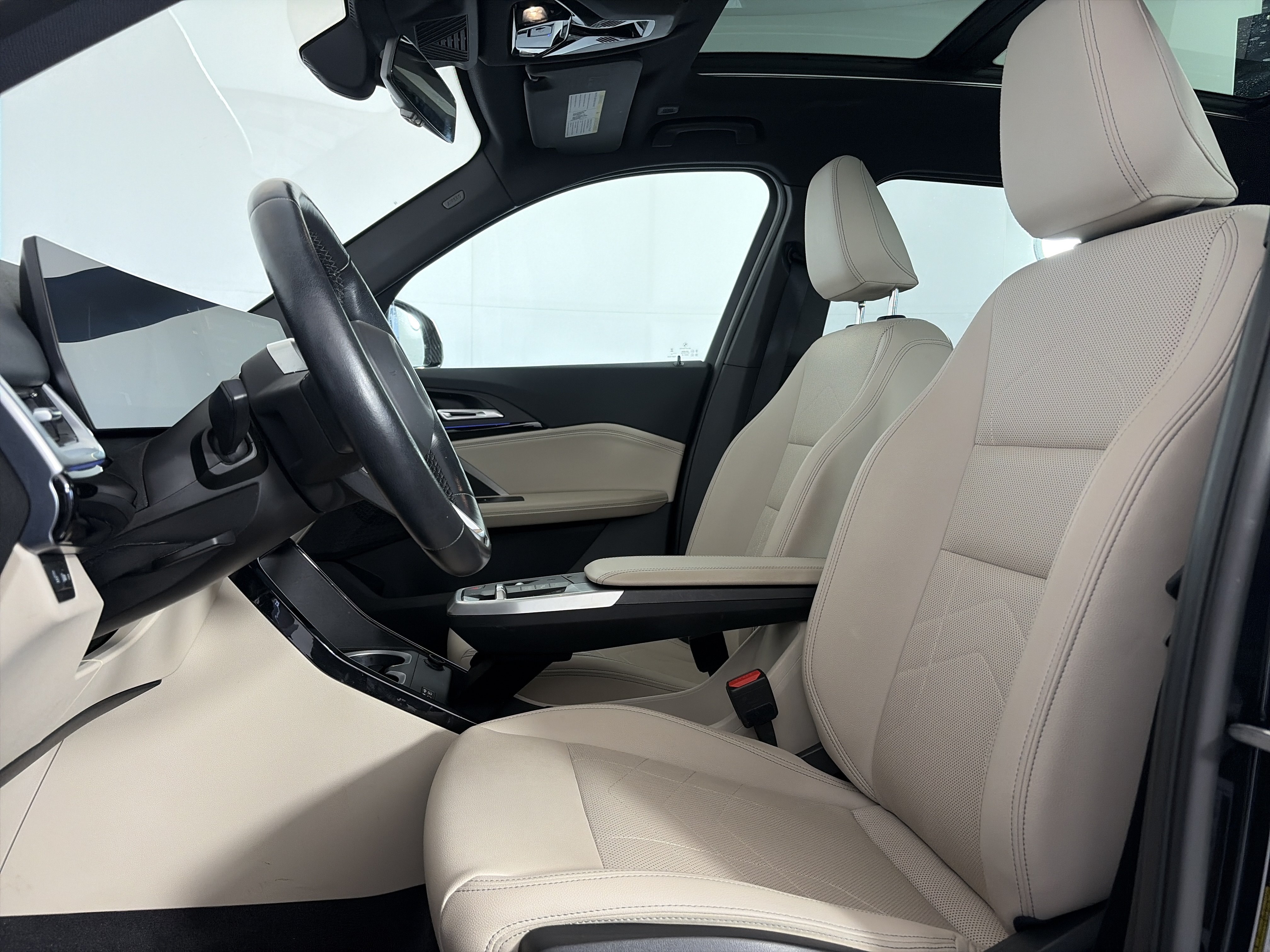 Used 2023 BMW X1 xDrive28i AWD/4WD image 6
