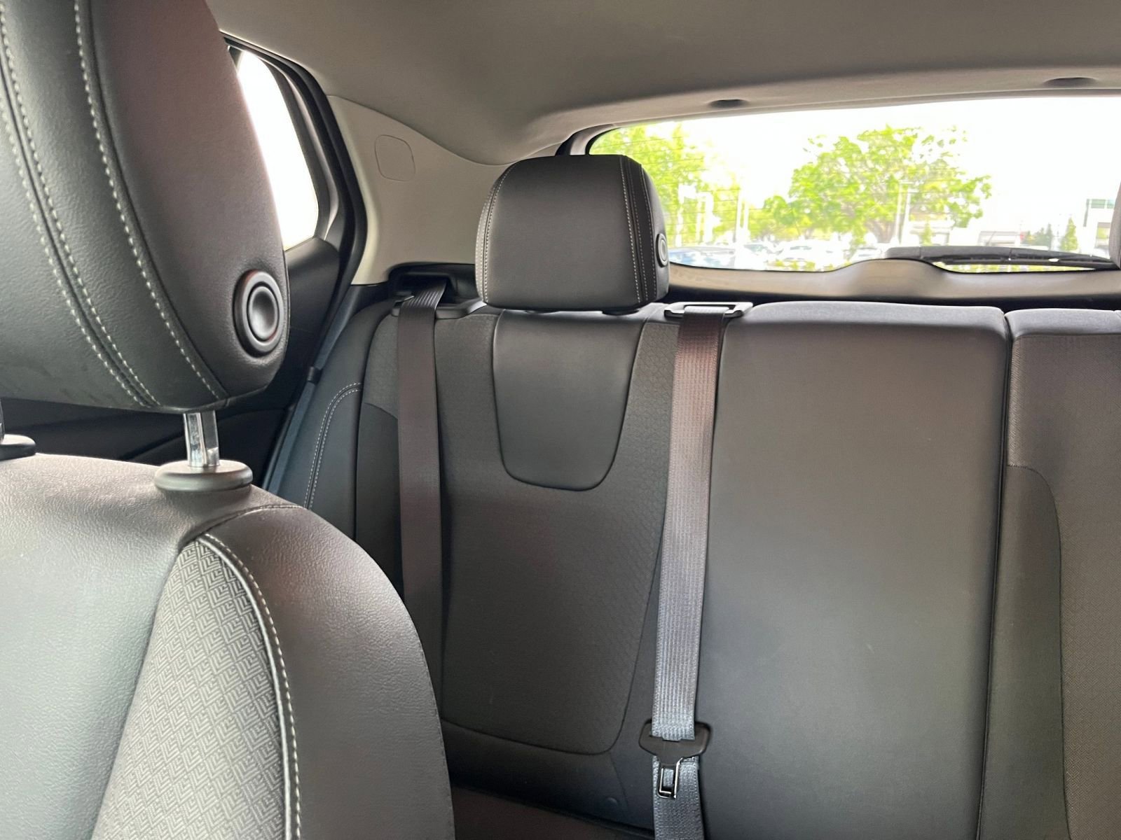 Used 2025 Buick Encore GX Preferred FWD image 39