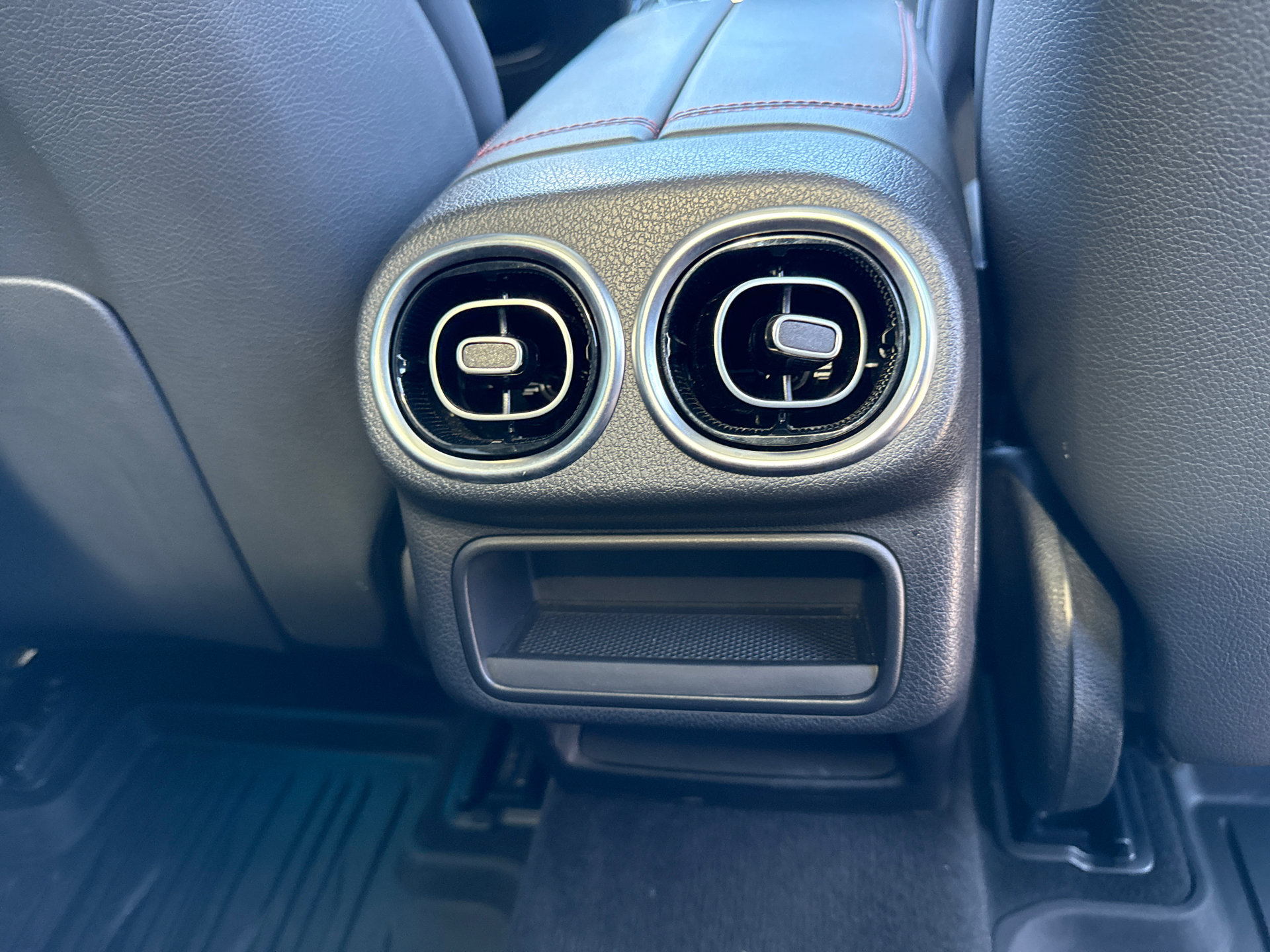 Used 2024 Mercedes-Benz GLC 43 AMG 4MATIC image 19