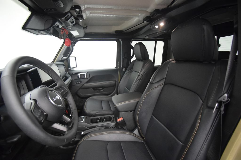 Used 2025 Jeep Gladiator Sport AWD/4WD image 19