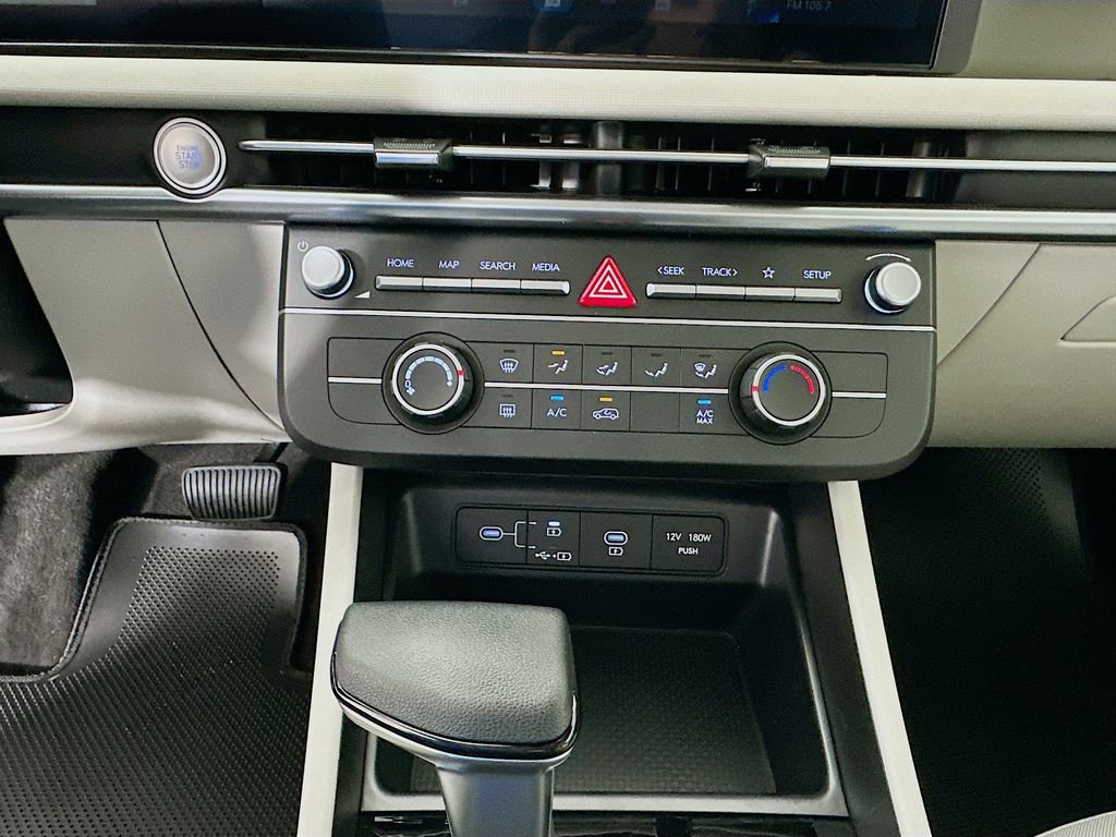 New 2026 Hyundai Tucson SE image 13