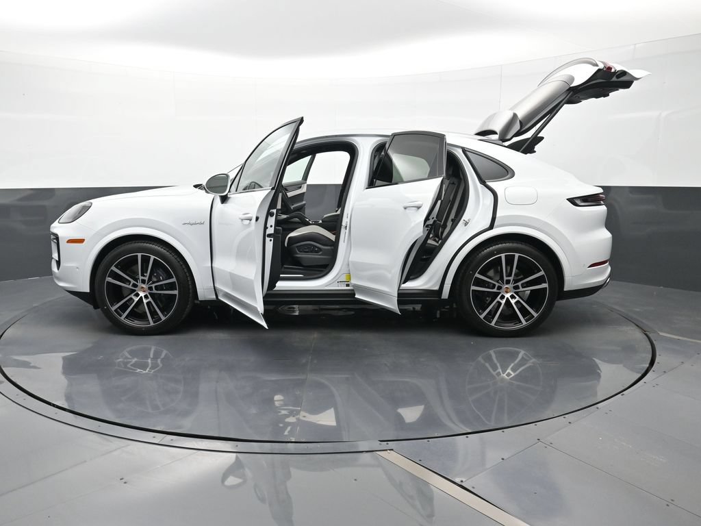 New 2026 Porsche Cayenne E-Hybrid Coupe AWD/4WD image 30