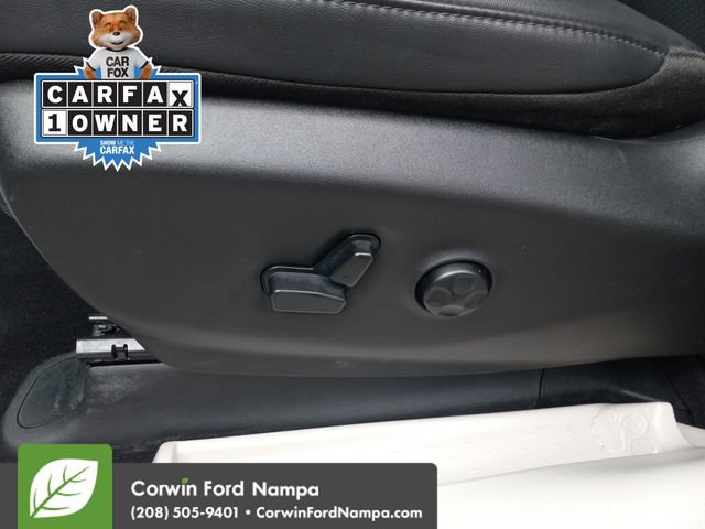 Used 2024 Chrysler Pacifica Touring-L image 12