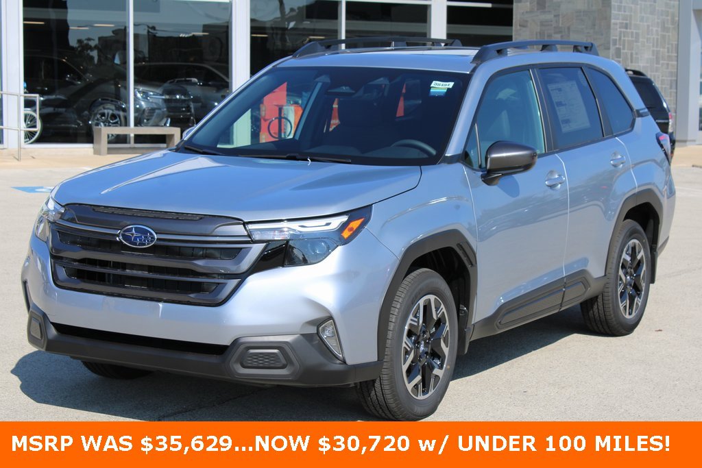 Used 2025 Subaru Forester Premium image 1