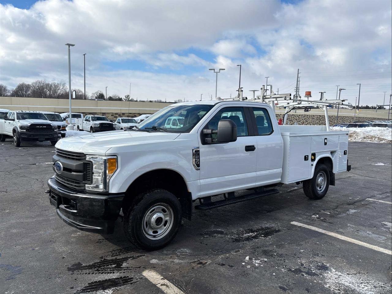 Used 2017 Ford F250 XL AWD/4WD image 4