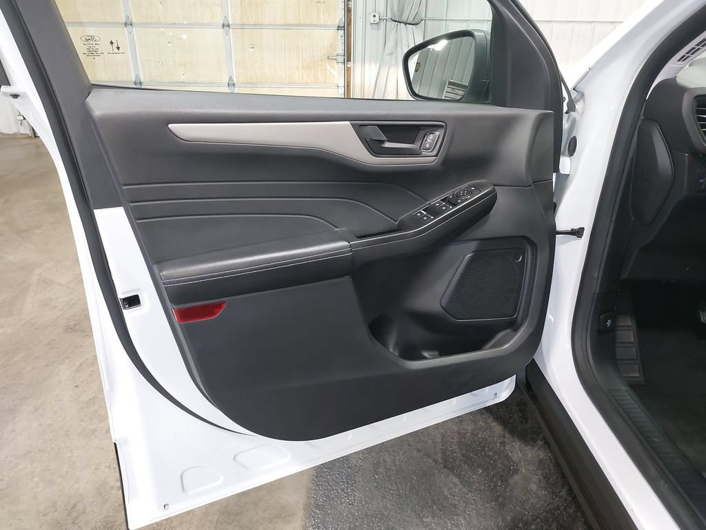 Used 2022 Ford Escape SE w/ Convenience Package AWD/4WD image 28