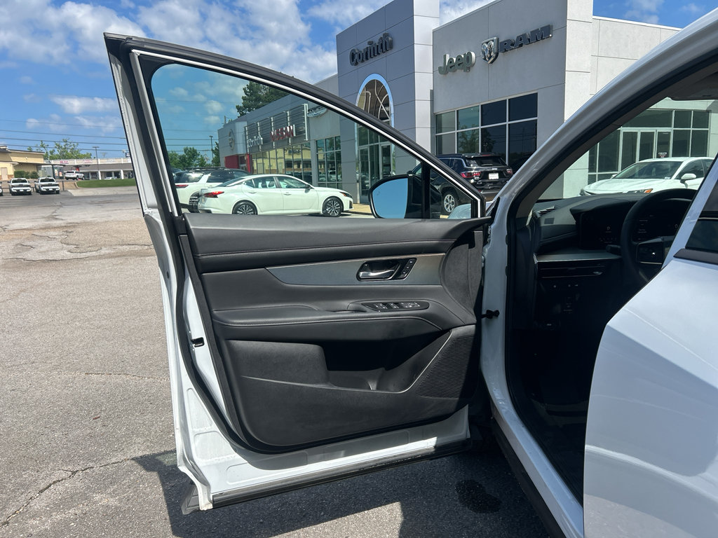 Used 2025 Nissan Murano SL w/ Cargo Package AWD/4WD image 14