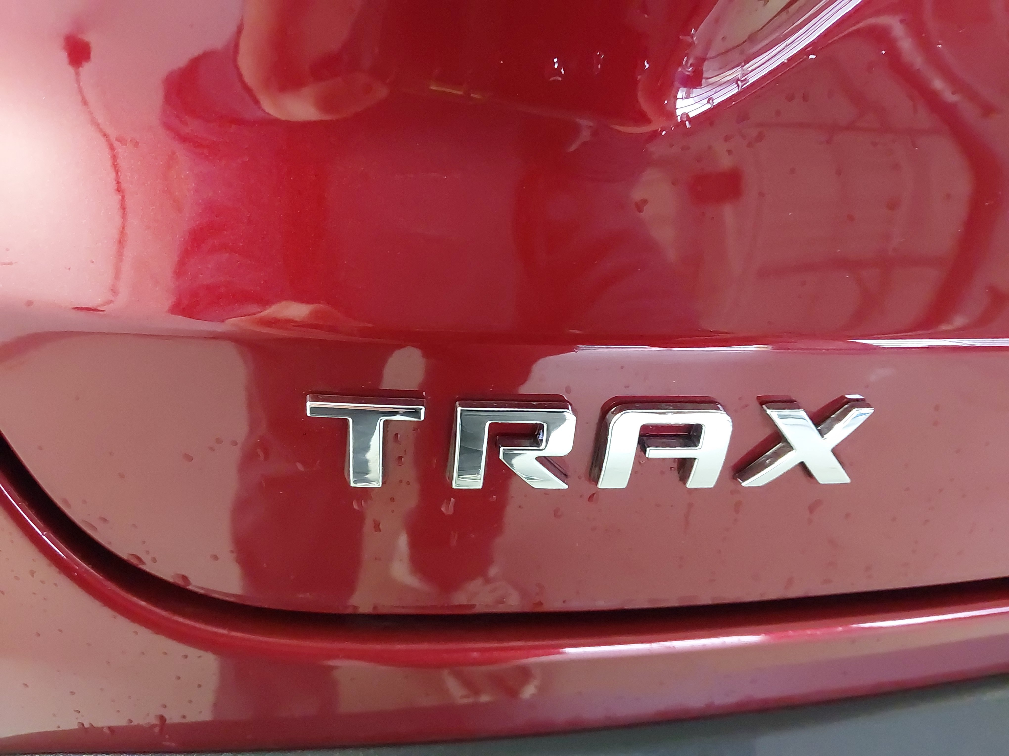 Used 2025 Chevrolet Trax LT w/ Driver Confidence Package FWD image 32