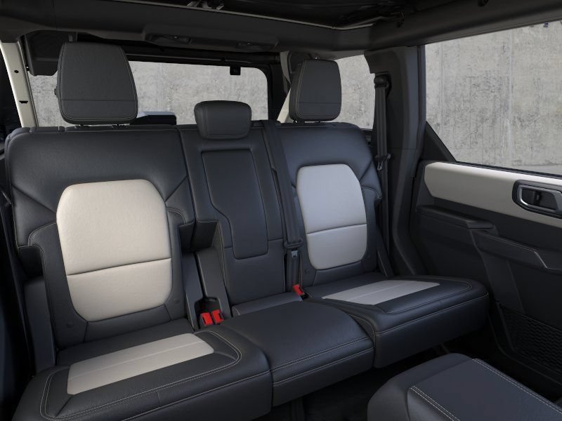 New 2026 Ford Bronco Outer Banks w/ Sasquatch Package AWD/4WD image 11