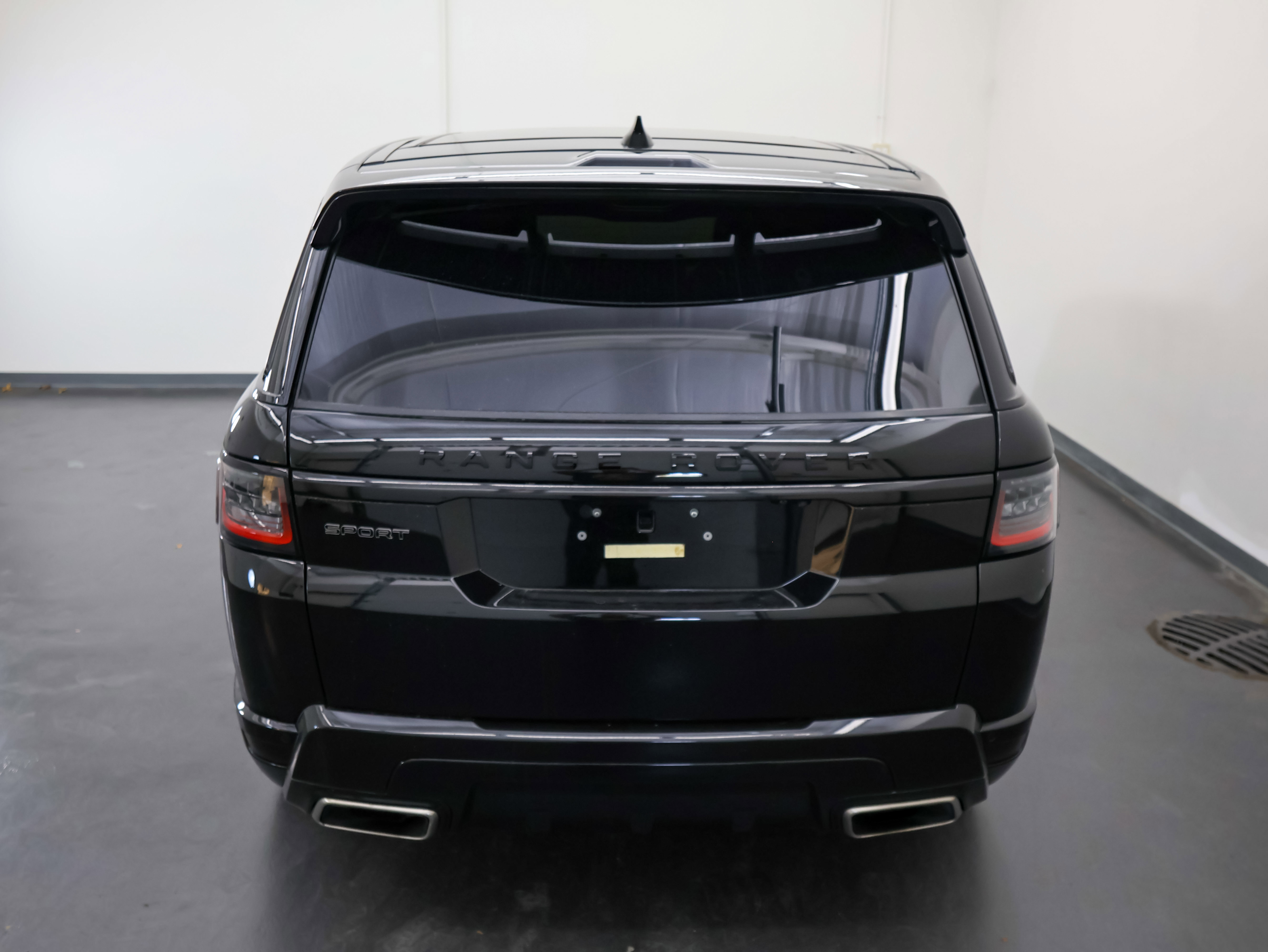 Used 2020 Land Rover Range Rover Sport HSE image 10