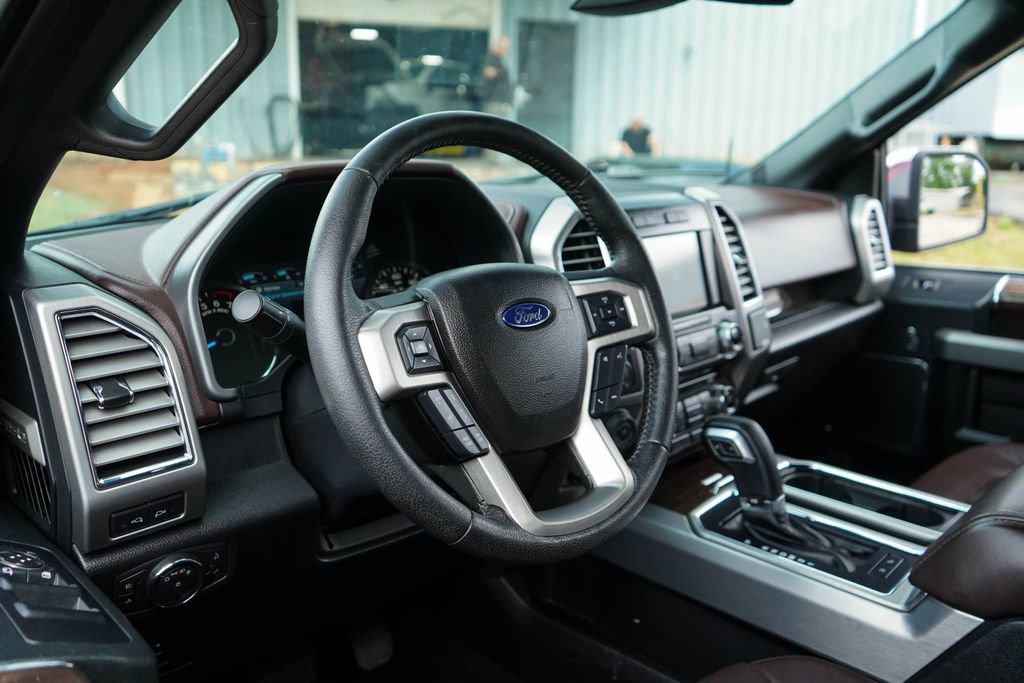 Used 2016 Ford F150 Platinum w/ Equipment Group 701A Luxury AWD/4WD image 6