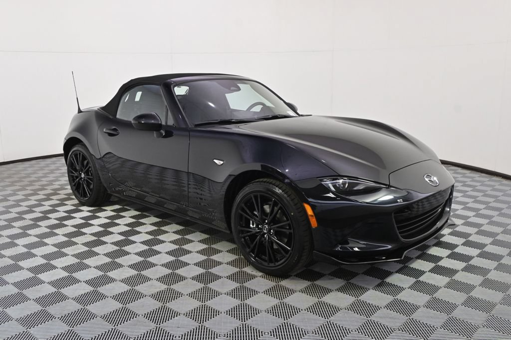 New 2026 MAZDA MX-5 Miata Club w/ Weather Package RWD image 8