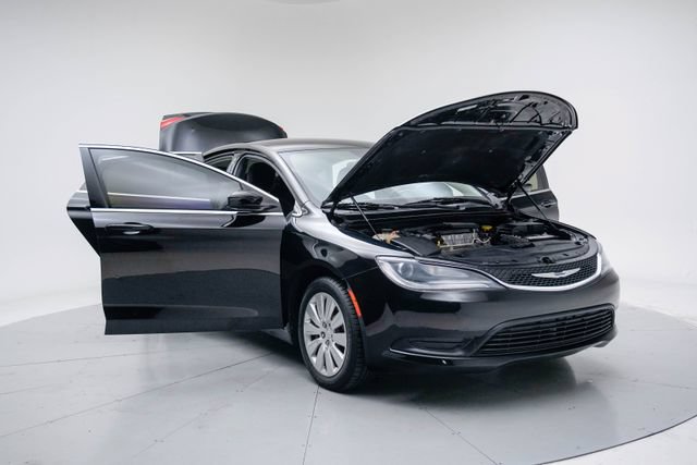 Used 2016 Chrysler 200 LX FWD image 15