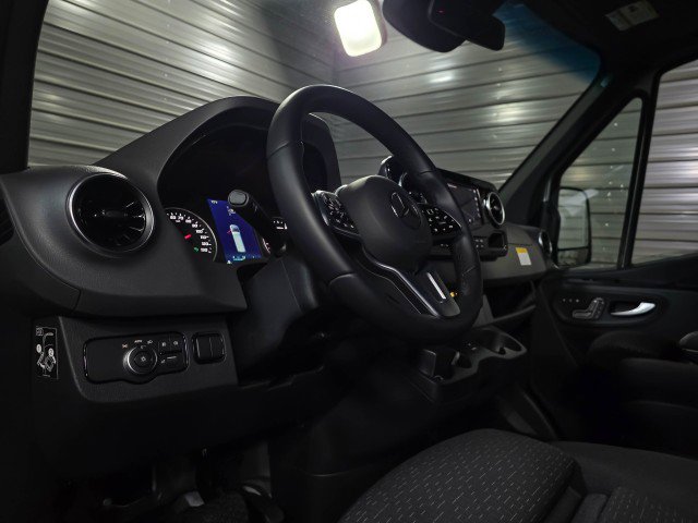 Used 2022 Mercedes-Benz Sprinter 3500 image 15