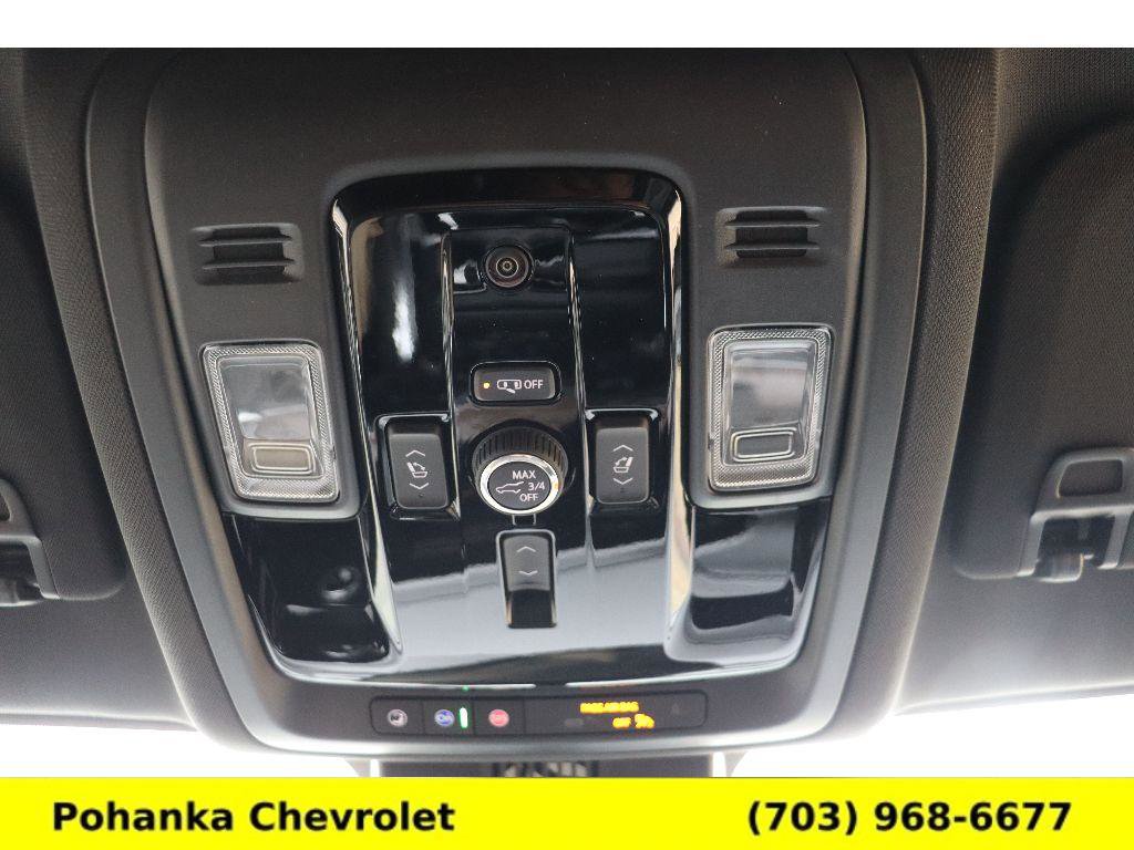 New 2026 Chevrolet Suburban High Country image 17