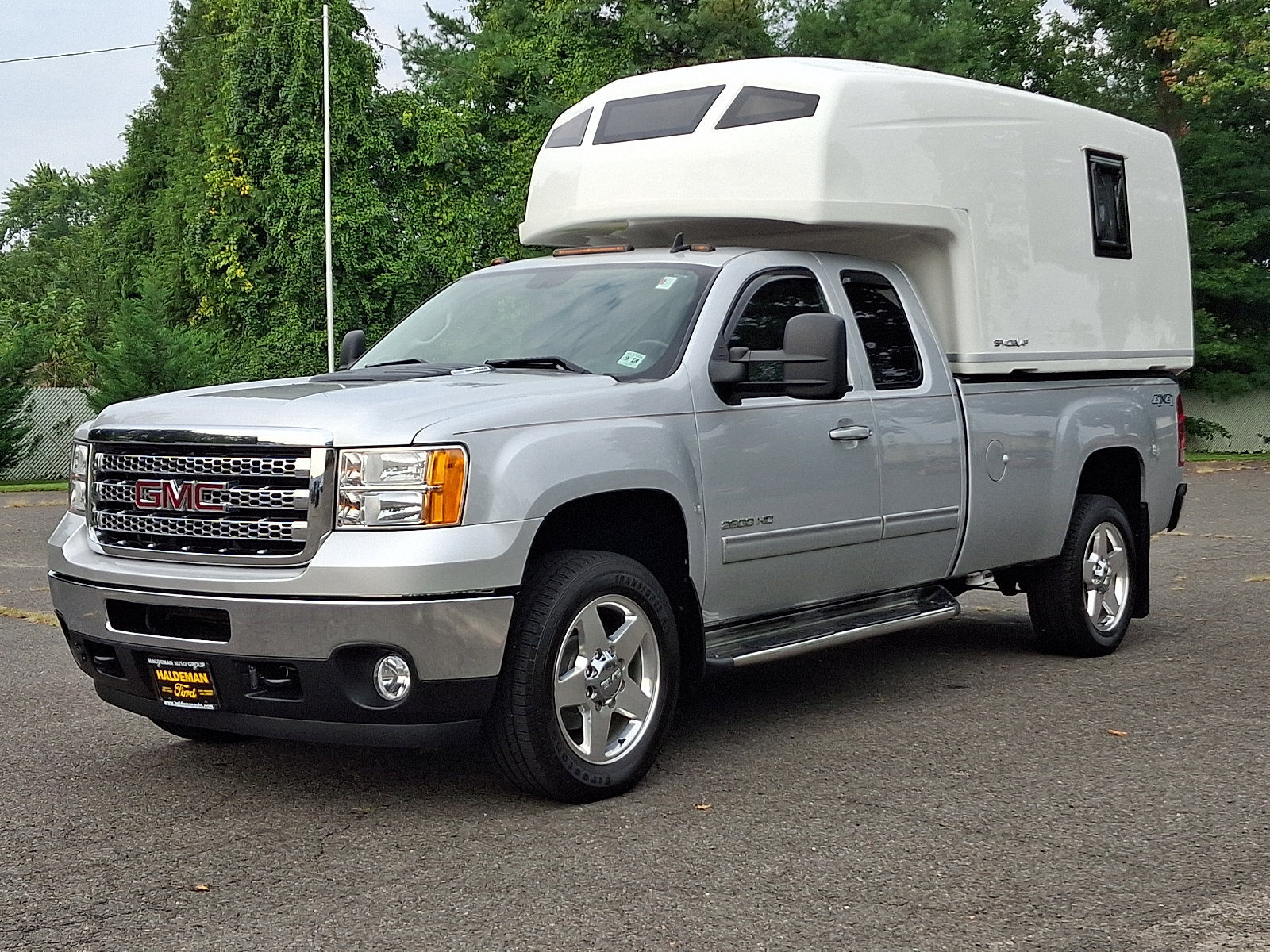 Used 2013 GMC Sierra 2500 SLT w/ SLT Convenience Package AWD/4WD image 3