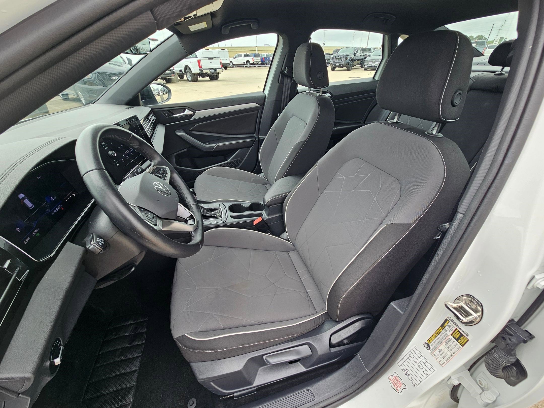 Used 2025 Volkswagen Jetta Sport image 15