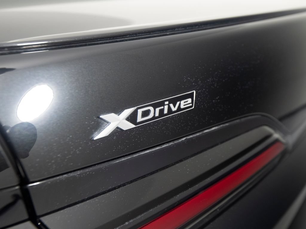 Used 2023 BMW 760i xDrive AWD/4WD image 50