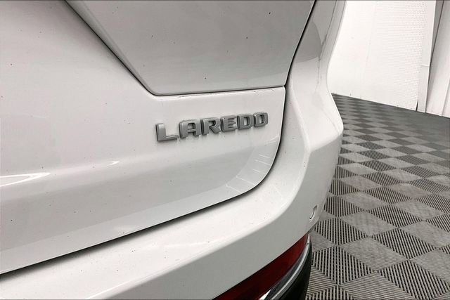 Used 2024 Jeep Grand Cherokee Laredo w/ Luxury Tech Group I image 9